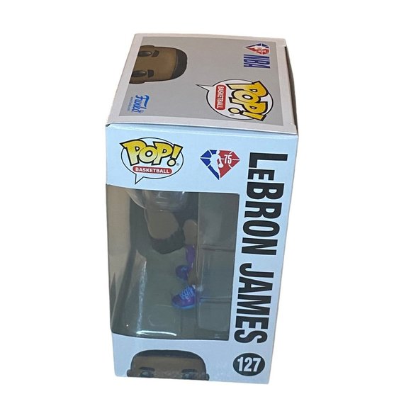 Funko Pop! Basketball: Los Angeles Lakers - LeBron James Vinyl Figure - Picture 3 of 5